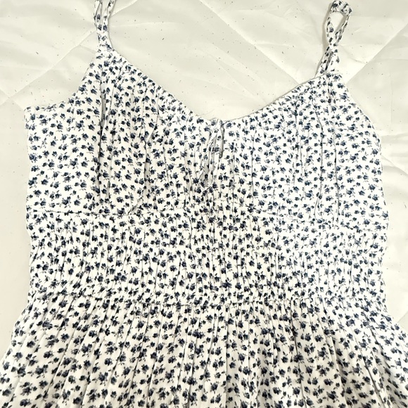 Hollister Blue Floral Romper Dress - Picture 3 of 5